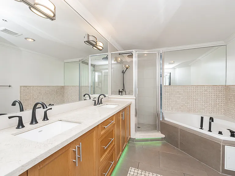 10082 148th St #2302 — Photo 14