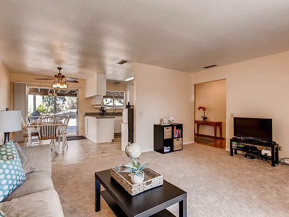 2nd image of 699 Lado De Loma Dr