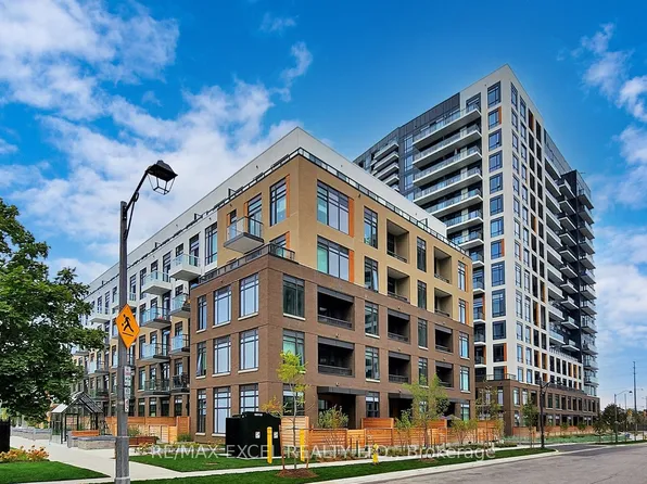 8 Beverley Glen Blvd, Vaughan, ON
