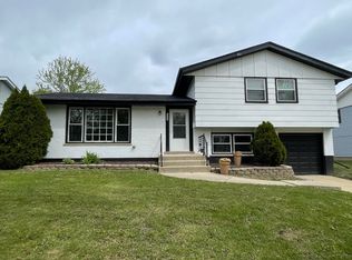 3316 Birchwood Dr, Hazel Crest, IL 60429