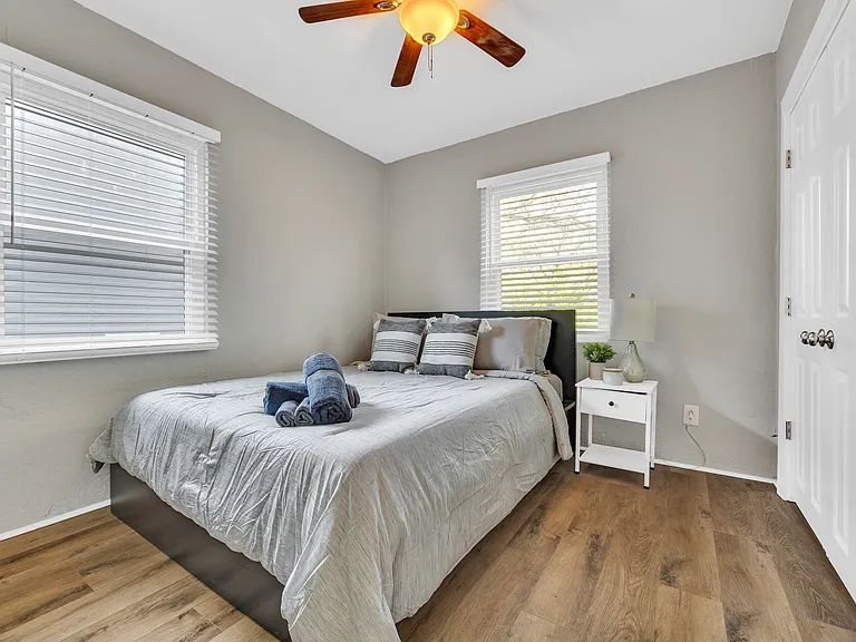 153 S Ave SE #2 — Photo 15