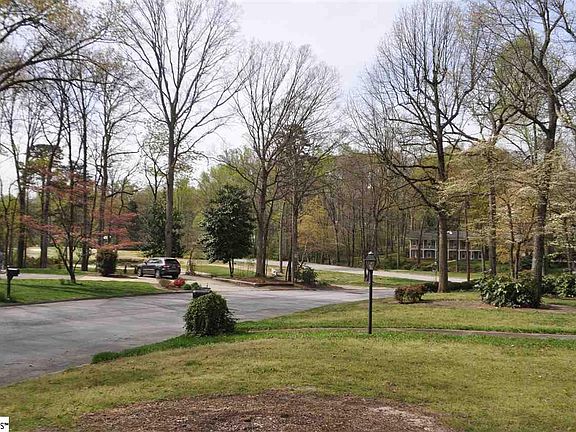 2nd image of 503 Bridgewater Dr
