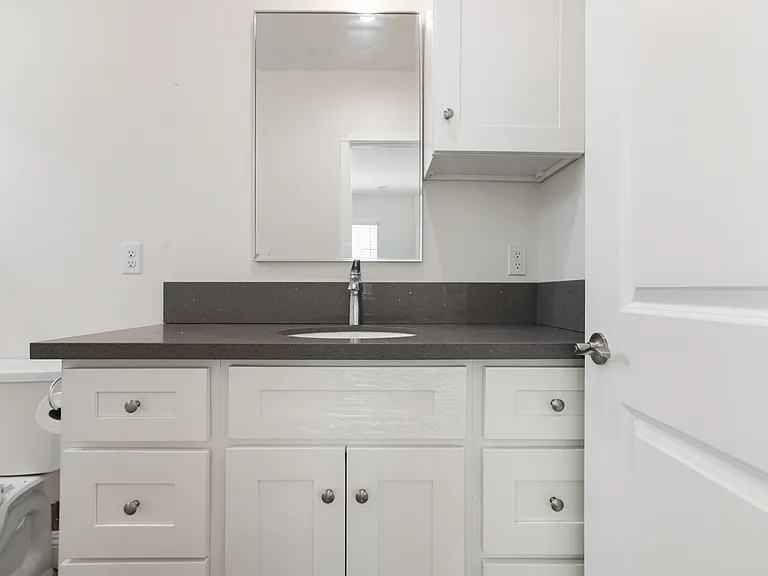 720 S 3rd Ave — Photo 16