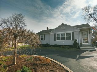 267 Maple St, Warwick, RI 02888