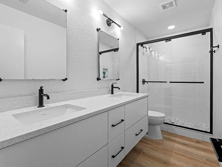 10601 Macmora Rd #B — Photo 15