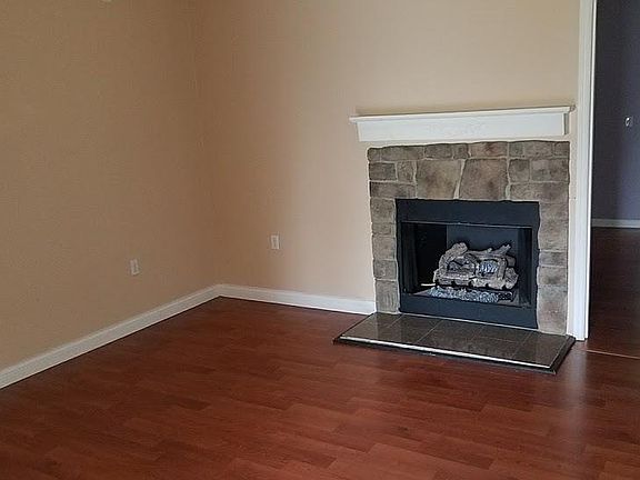 5th image of 309 Sweetland Dr