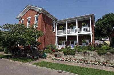 1st image of 250 1st Ave