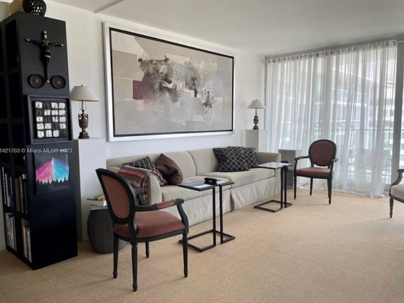 3rd image of 1000 West Ave APT 1503