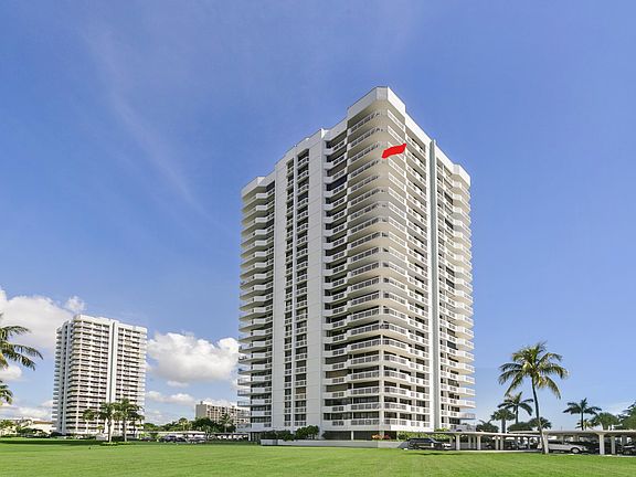 3rd image of 115 Lakeshore Dr APT 1947