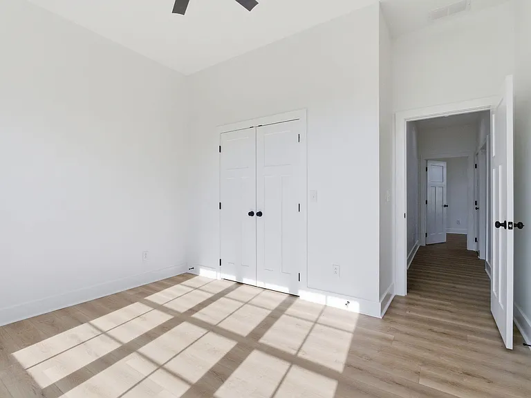 406 Cheyenne Ct — Photo 42