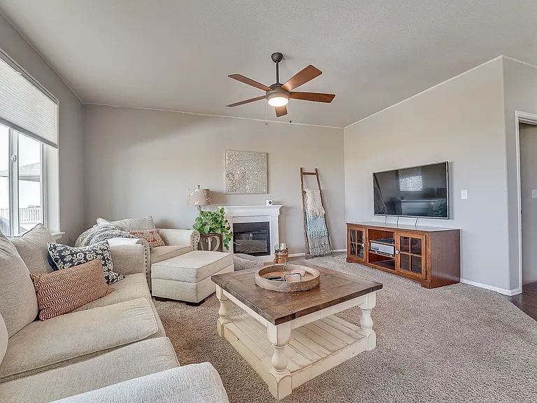 1302 Chamois Dr — Photo 13