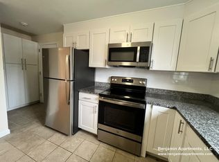3 Captain Parker Arms APT 24, Lexington, MA 02421