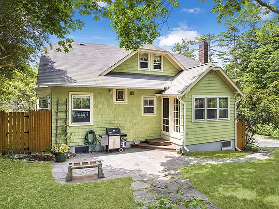 3rd image of 22 Bishop Ave