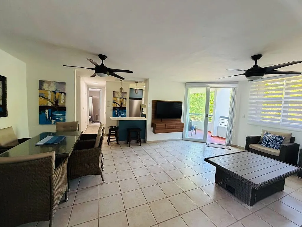 3 bed, 2.0 bath, 1120 sqft, $1,700 — Photo 2