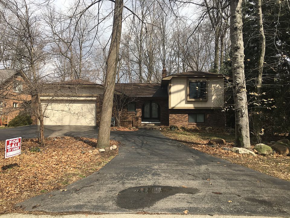 8905 Goodale
