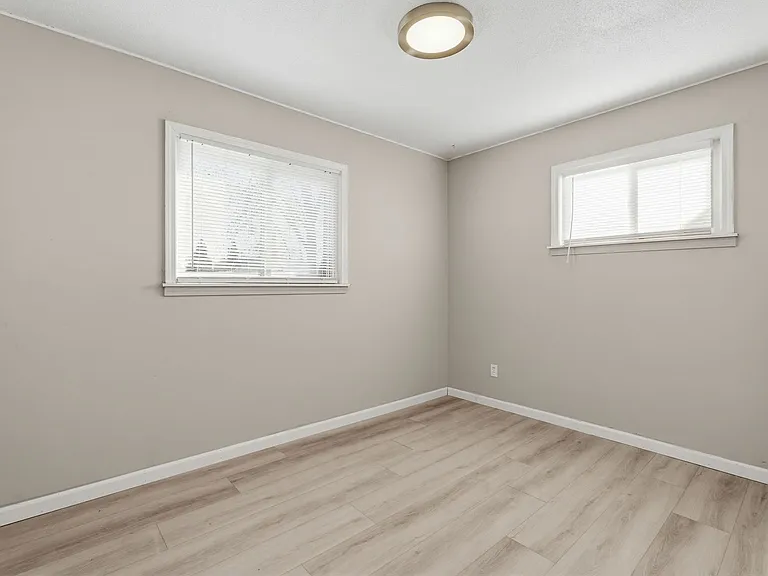 14921 Myola Ave — Photo 15