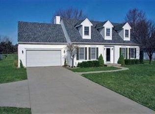 740 Jaycox Rd, Avon Lake, OH 44012