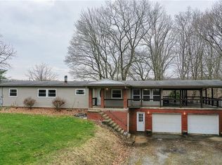 110 Century Farm Rd, Clinton, PA 15026