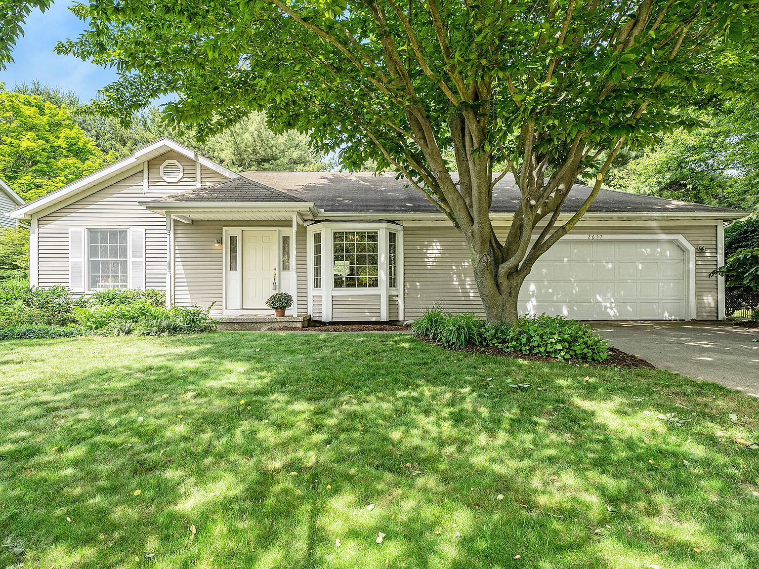 2657 Leffingwell Ave NE, Grand Rapids, MI 49525 Zillow