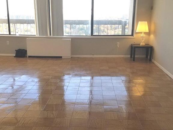 4th image of 3705 S George Mason Dr APT 1713S