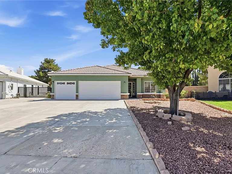 44154 Coral Dr — Photo 1