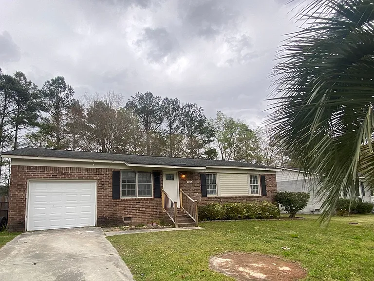 347 Water Oak Dr — Photo 1