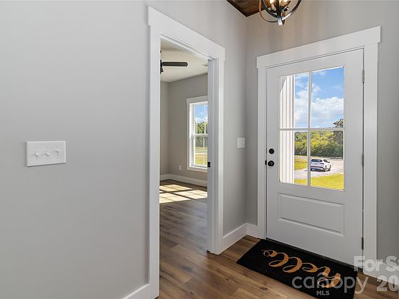 3rd image of 2605 Mount Prospect Dr