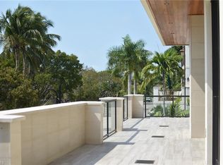 505 5th Ave S #203, Naples, FL 34102