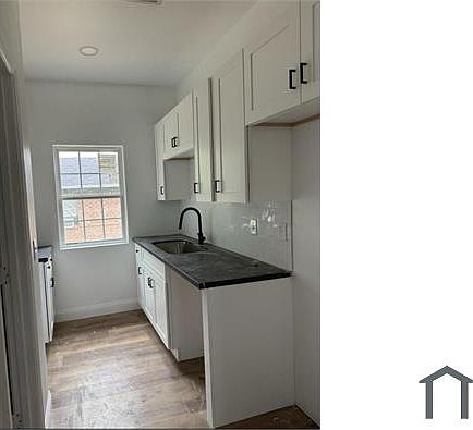 2nd image of 1005 Lynn St #A