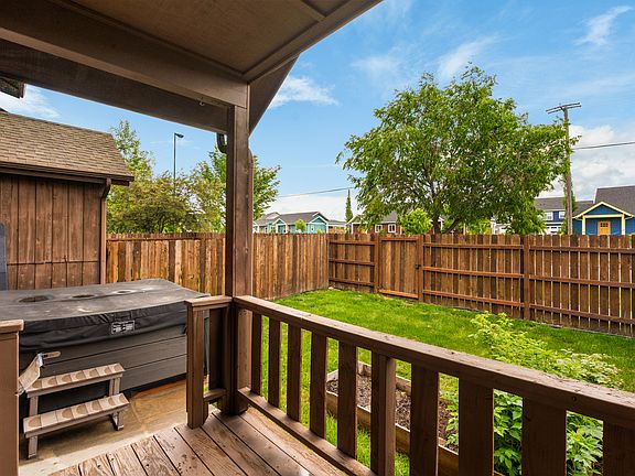 4th image of 4716 Shadowglen Dr APT B