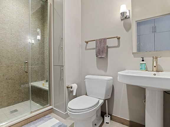 5th image of 502 Prospect Ave #1