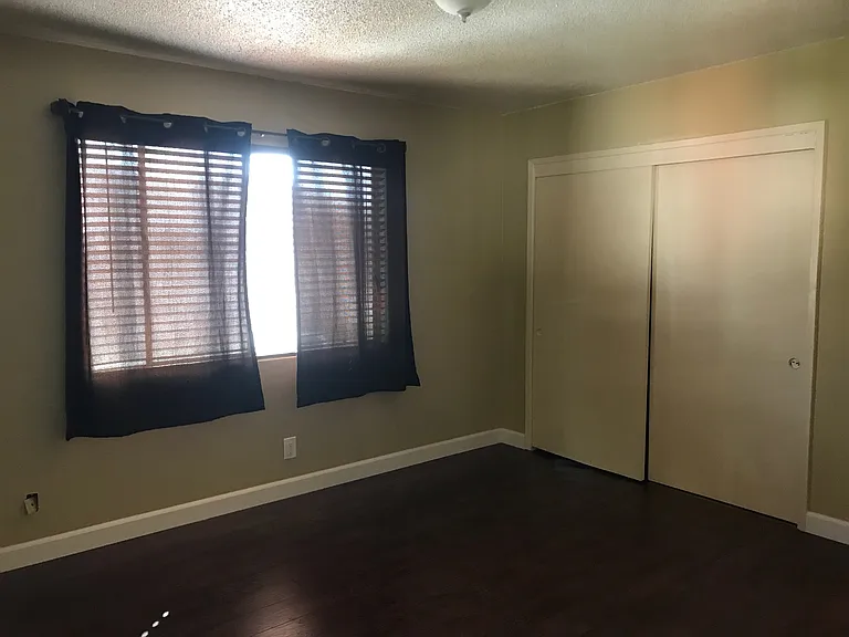 642 Lemar Park Dr #4 — Photo 24