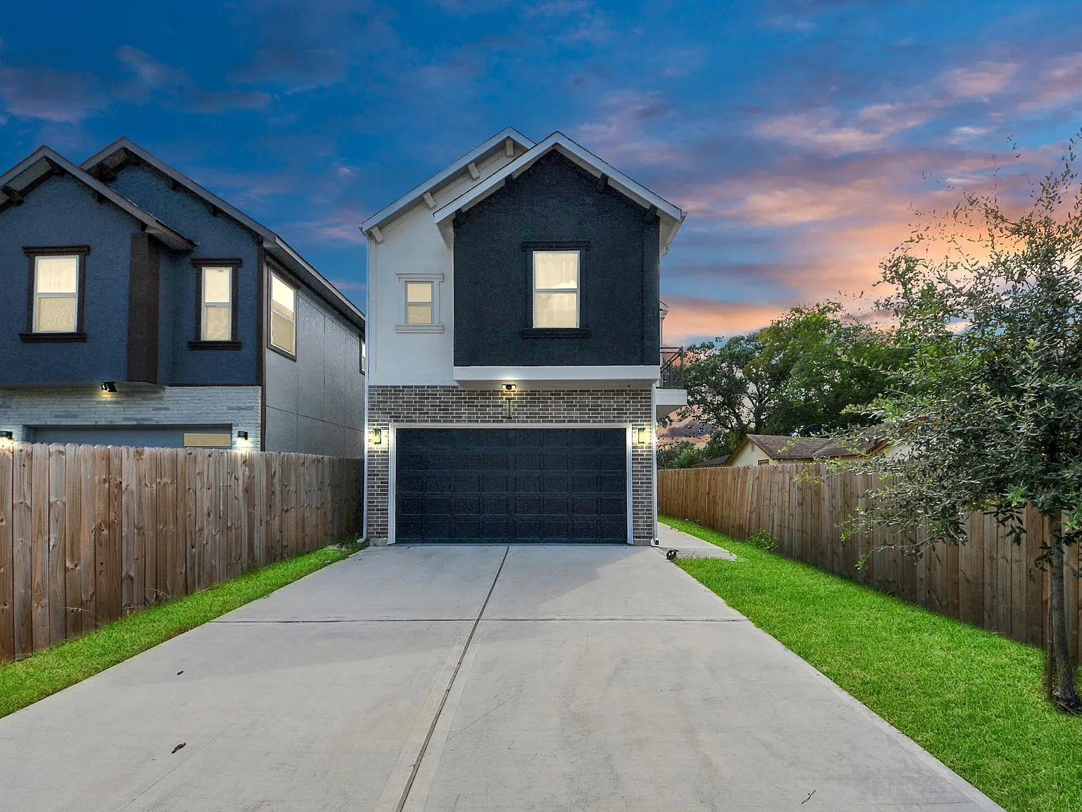 3 bed, 2.5 bath, 2132 sqft, $2,500 — Photo 2