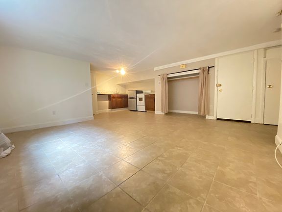 3rd image of 63 Colborne Rd APT B1