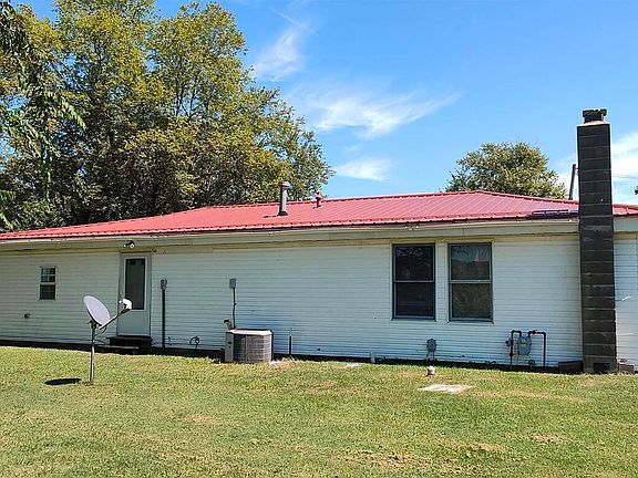 4th image of 6 Comanche Dr