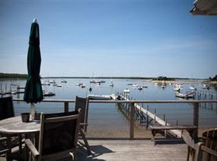 262 Scraggy Neck Rd, Cataumet, MA 02534