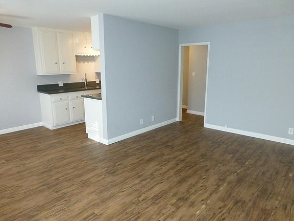 2nd image of 1525 E 2nd St APT 2