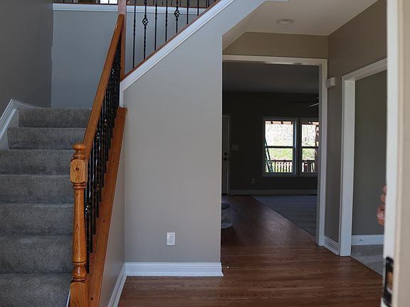 3rd image of 1721 Heritage Lake Dr