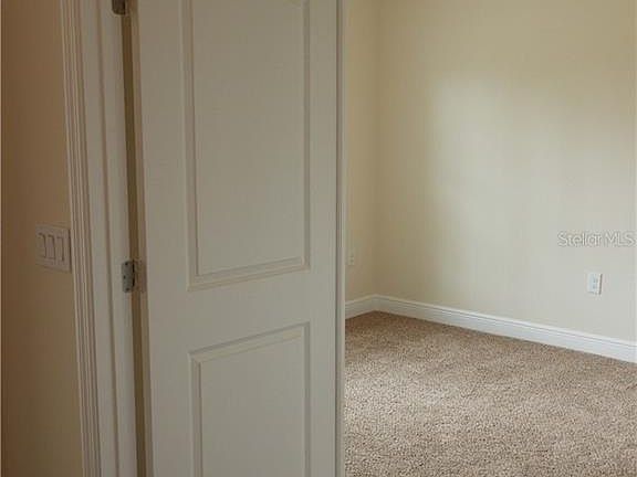 3rd image of 805 Chestnut Dr
