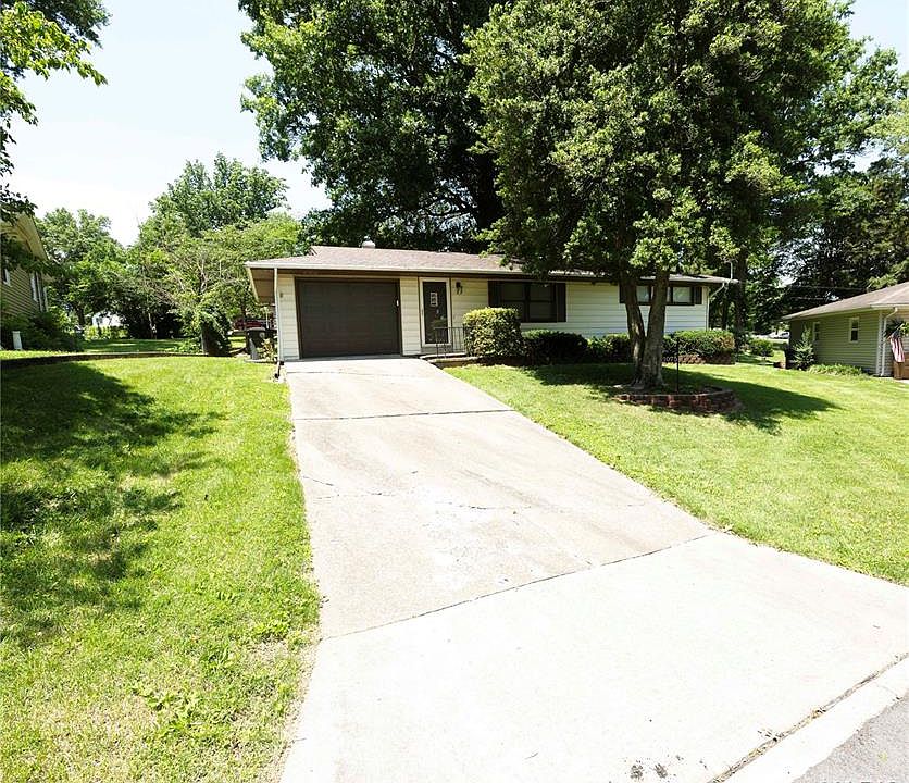 1st image of 1075 Dorothy St