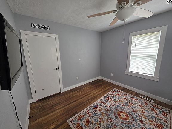 5th image of 808 E 10th Ave