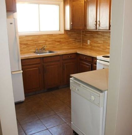 3rd image of 680 Northmount Dr NW #A