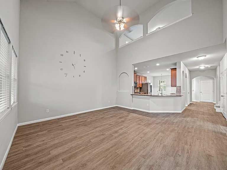 13826 Andover Park Dr — Photo 16