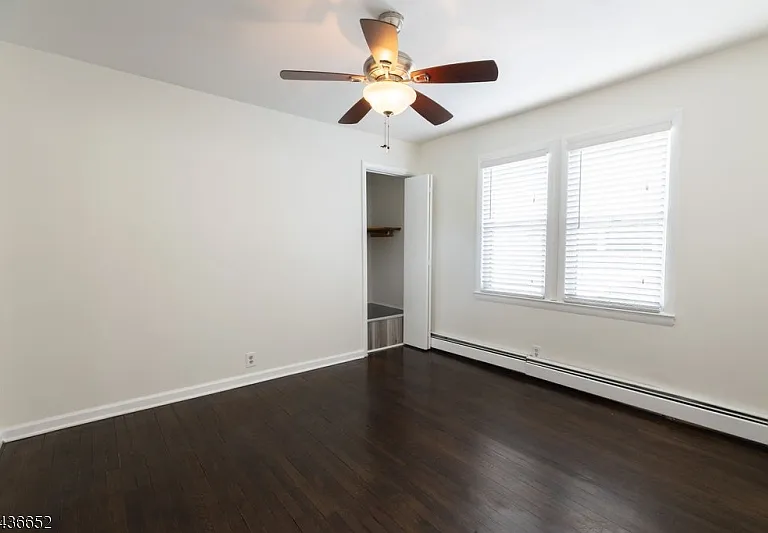 210 Globe Ave — Photo 17