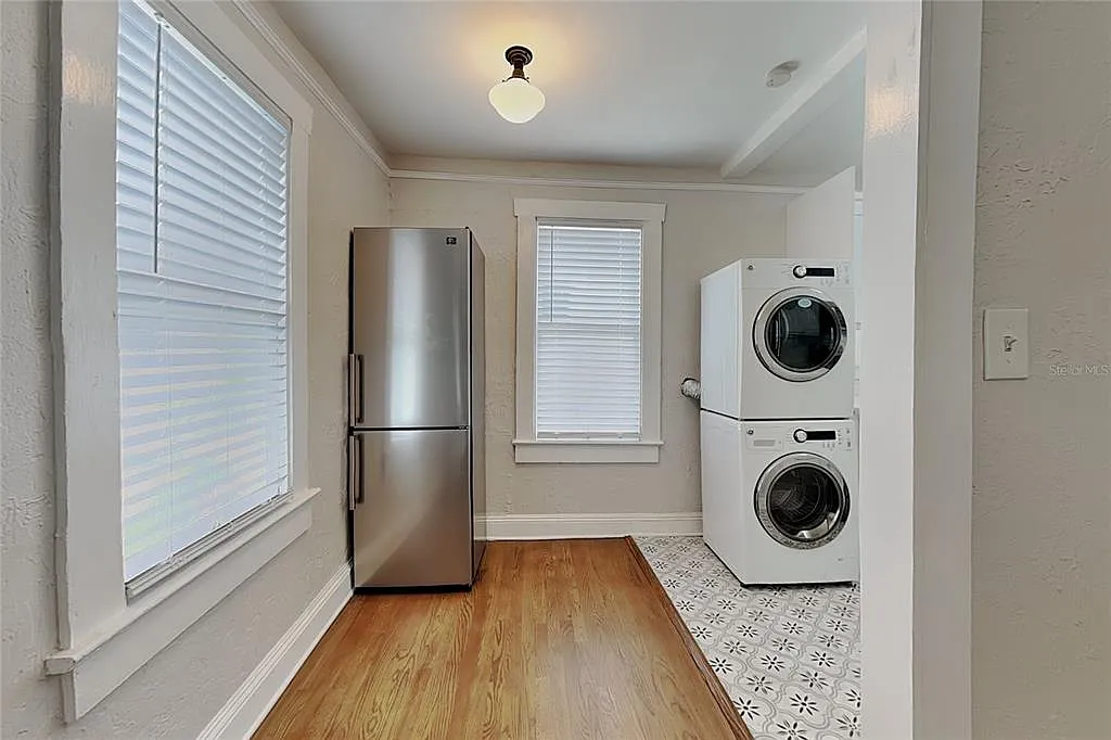 2 bed, 1.0 bath, 641 sqft, $2,145 — Photo 4