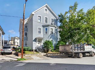17 Hevey St, Manchester, NH 03102