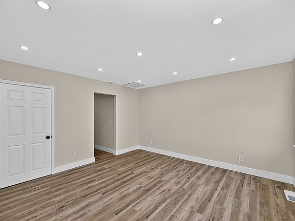 4th image of 861 W Galbraith Rd