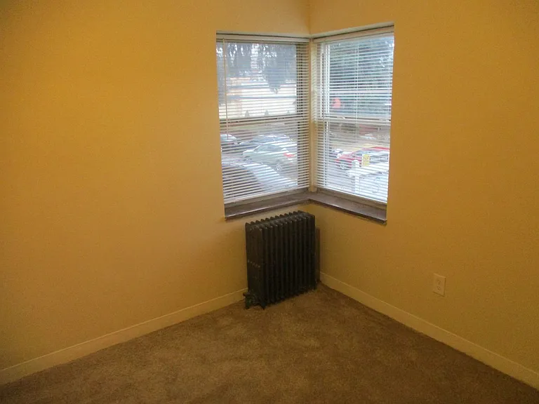 219 Lincoln Ave — Photo 7