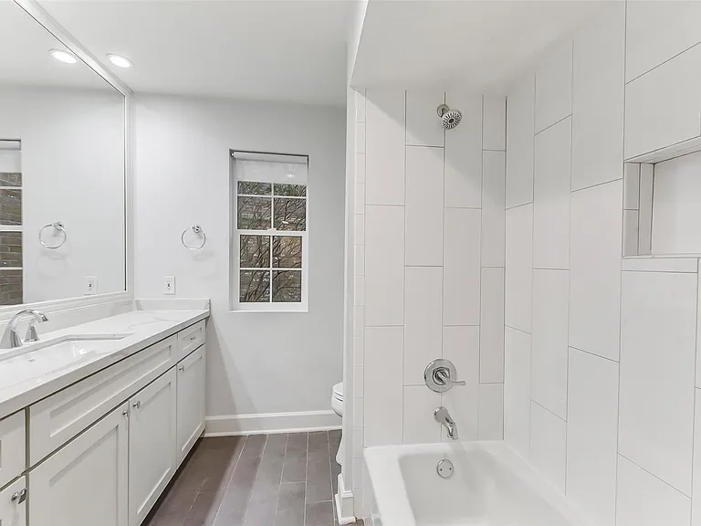 7505 Brompton St — Photo 15