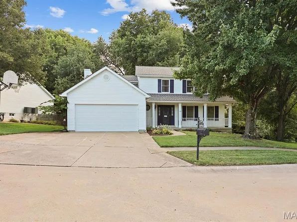 1135 Martin Manor Pl, Florissant, MO 63031